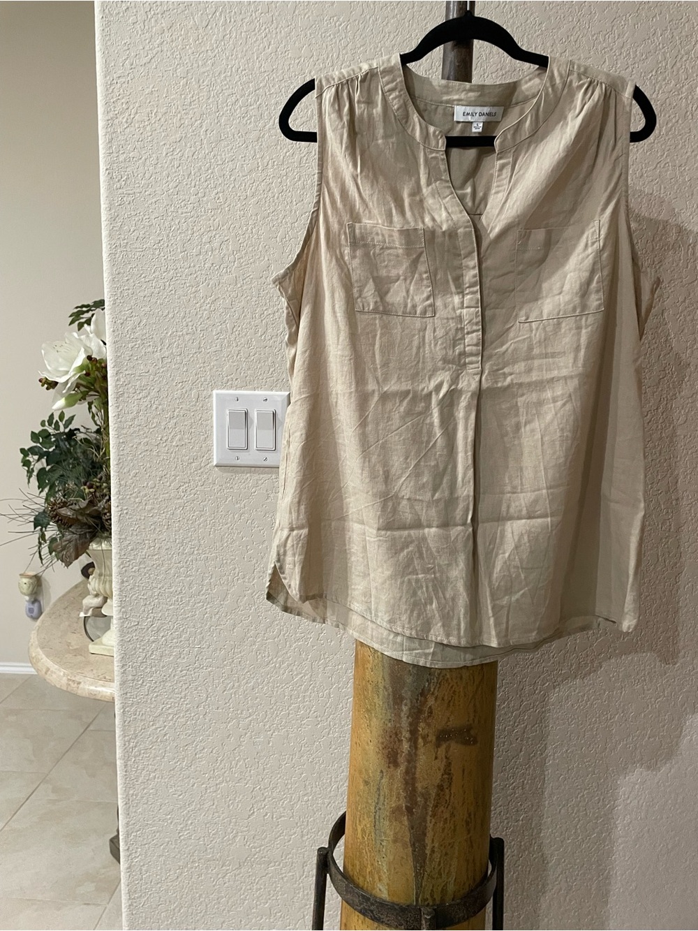 Grace Elements Linen blend Beige Sleeveless 1/4 Button-Front Top Ladies L